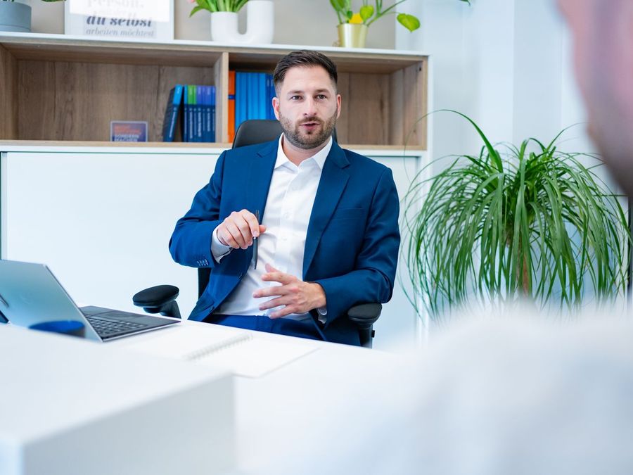 Erstgespräch · Büro Magdeburg